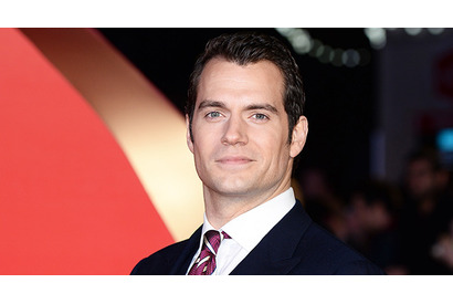 33歳のヘンリー・カビル、交際から1年経たずして13歳年下の彼女と破局 画像