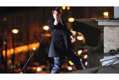 47歳トム・クルーズ、頭上120メートルで貫禄アクション！　次なる目的地は…？ 画像