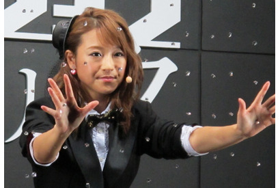 鈴木奈々、“雨を止める”イリュージョンに挑戦し見事成功！ 画像