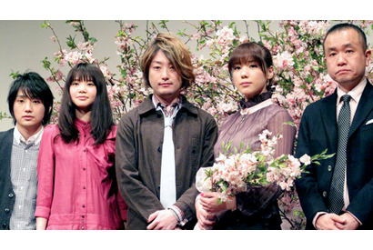 仲里依紗、いきものがかりと再タッグを約束!?　『時をかける少女』舞台挨拶 画像