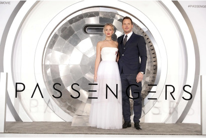 ジェニファー・ローレンス、純白ドレスで魅了！映画『パッセンジャー』に「きっとみんな驚くわ」 画像