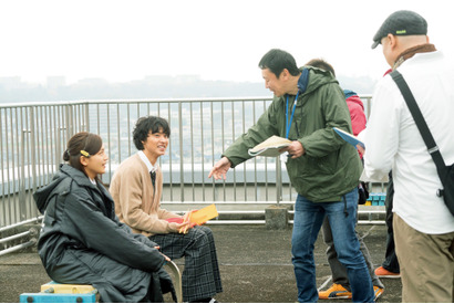 山崎賢人、初共演の川口春奈は「役とのギャップも印象的」『一週間フレンズ。』撮影レポ 画像