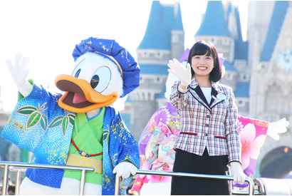 【ディズニー】酉年ドナデジが新年のごあいさつ！ランドの「ニューイヤーズ・グリーティング」 画像