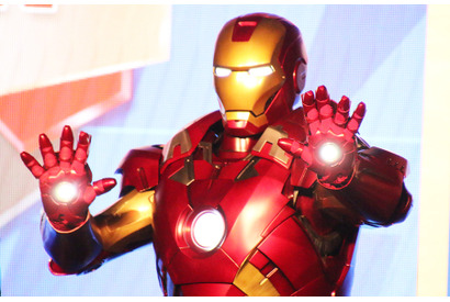 【海外ディズニー】アイアンマンが香港に降臨！マーベルの新テーマエリアのオープニングセレモニー 画像