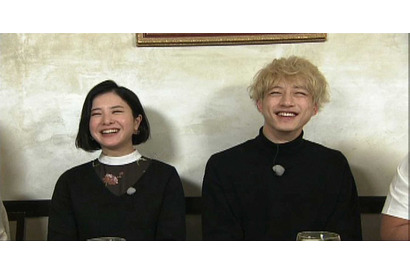 坂口健太郎、ほろ酔いで吉高由里子のモノマネを披露!?「火曜サプライズ」 画像