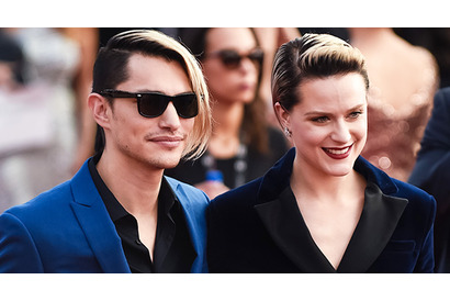 エヴァン・レイチェル・ウッド、音楽デュオのパートナーと婚約 画像