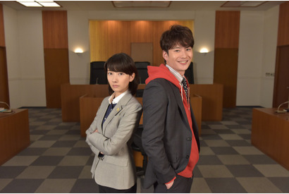 波瑠＆岡田将生が“最強弁護士”に！ SPドラマ「北風と太陽の法廷」 画像