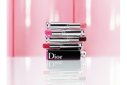 ひと塗りで大胆な発色！「ディオール」新世代のリップラッカー登場 画像