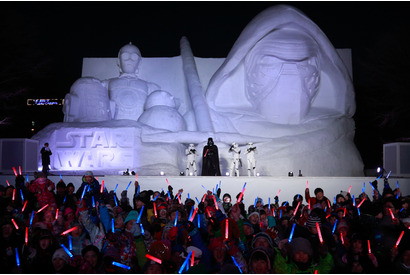 “白いスター・ウォーズ”が「さっぽろ雪まつり」に登場！ セレモニーにはダース・ベイダーも 画像