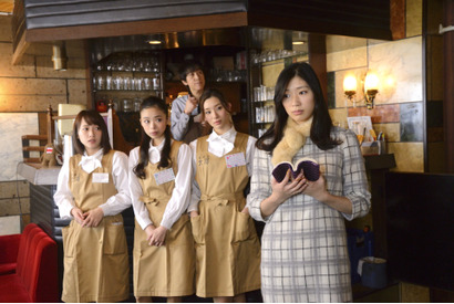 相楽樹、純喫茶めぐりで女優修業!? 浜野謙太＆川栄李奈ら朝ドラキャストと再共演 画像