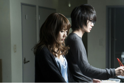 “悪女”有村架純、大人の色気漂う場面写真解禁！ 『3月のライオン』 画像