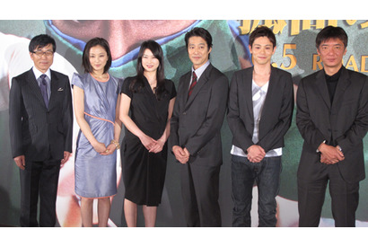 堤真一　天才外科医役に都はるみのこぶしを聴いて特訓 画像