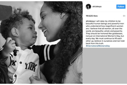 歌手アリシア・キーズ、国際女性デーで息子たちに想いを明かす 画像