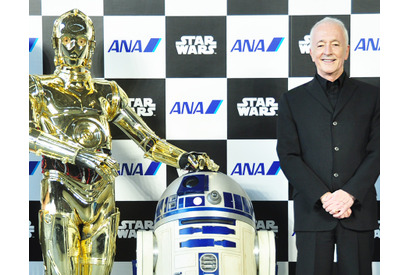 『スター・ウォーズ』C-3PO役の“伝説”アンソニー・ダニエルズが来日！ 特別機にご満悦 画像