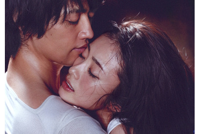 上戸彩「心が苦しくなる…」映画『昼顔』予告解禁、主題歌はLOVE PSYCHEDELICO 画像