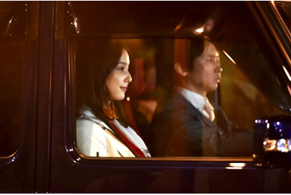 佐々木希、「小さな巨人」で“謎の女”に！市川実日子は長谷川博己と夫婦役 画像