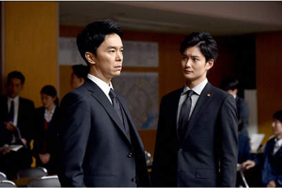 長谷川博己主演「小さな巨人」今夜放送開始！警察内部の権力抗争や確執を描く 画像