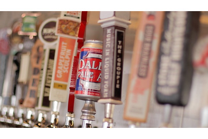 熱々シカゴピザが人気「デビルクラフト 五反田店」はビールが安くなるハッピーホッピーアワーが狙い目！ 画像