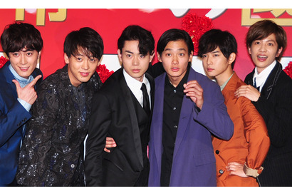 菅田将暉、『帝一の國』クランクアップ時に共演陣に熱いキス！ 画像