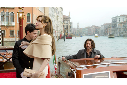 アンジー×ジョニー初共演作『ザ・ツーリスト』写真がついに公開！ 画像