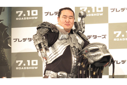 朝青龍　“ネット銃”を手に恨み節噴射「新聞記者いない？」 画像