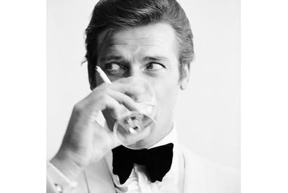 ３代目ジェームズ・ボンドのサー・ロジャー・ムーア、89歳で死去 画像