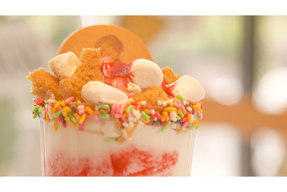 スヌーピーと仲間たちが限定メニューに 「スヌーピーミュージアム」開館1周年記念プレート＆スイーツ 画像