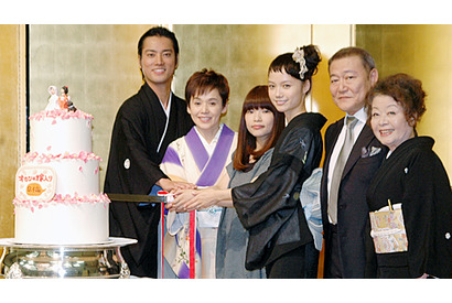 桐谷健太の熱烈求愛に大竹しのぶ引き気味？　宮崎あおいからは「たまに会うと良い人」 画像