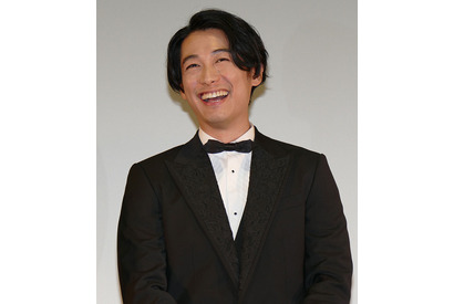 結婚詐欺師役のディーン・フジオカが思わず苦笑、ファンから「振込先教えて！」 画像