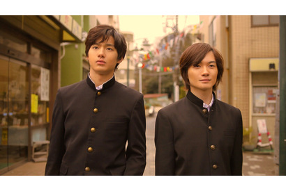 野村周平、桑田佳祐の学生時代を演じる！ 『茅ヶ崎物語』賀来賢人＆安田顕らも参加決定 画像