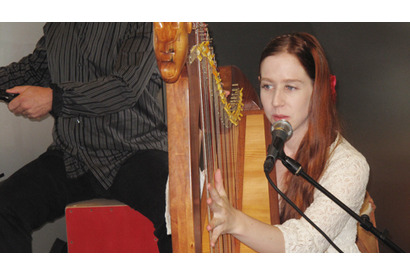 『アリエッティ』フランス人歌手・セシルが渋谷アップルストアに登場 画像