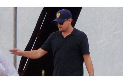 レオナルド・ディカプリオ、恋人やセレブ仲間とイタリアのリゾートで豪勢な休暇中 画像