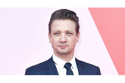 ジェレミー・レナー、スタント中に両腕を負傷…撮影に影響は？ 画像