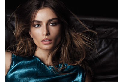 クールなエフォートレスメイクを演出、「ボビイ ブラウン」2017年秋の限定コレクション！ 画像