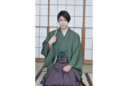 稲葉友、内田理央のライバルのプロ棋士に！ 「将棋めし」 画像