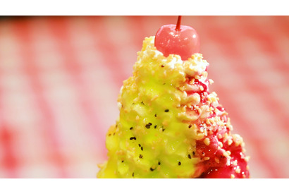 全長35cm！ ものさしよりも長～い老舗のチョコレートパフェ 画像