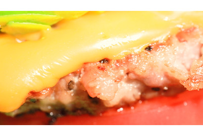 牛よりイケてる！ 豚肉100％パテの最新グルメバーガー 画像