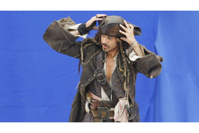 ジョニー・デップはパイレーツ・オブ・ロンドン？　毎日ヨットで撮影所通い 画像