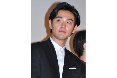 テンション違い過ぎ？ 松田龍平、満島真之介は「タイプが違い過ぎて絡みづらい。苦手」 画像