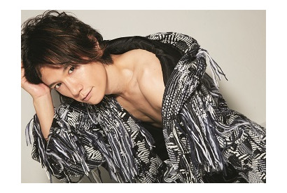 KENN、レスリー・キー連載で“挑発的”に誘惑!? 撮影中は「アカペラで歌ったり…」 画像