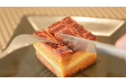 まるで科学実験？ バラやすみれの香りが広がる要注目のパティスリー 画像