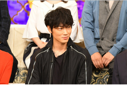綾野剛、憧れの人を前にまさかの涙!?「櫻井・有吉THE夜会」 画像