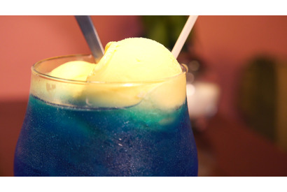 モーニングから深夜まで！ 隠れ家のように緑が覆い茂る喫茶店 画像