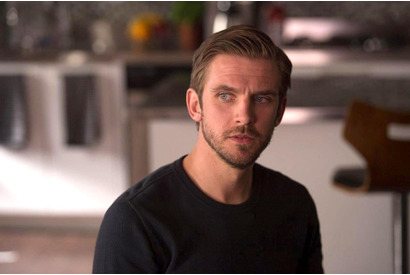 ダン・スティーヴンス、アン・ハサウェイにブチギレ!? 『シンクロナイズドモンスター』で完璧男に 画像