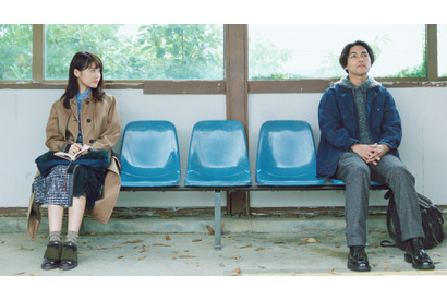 有村架純、柳楽優弥の鼻歌が気になる！「WOWOW」CMで初共演 画像