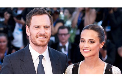 アリシア・ヴィキャンデル＆マイケル・ファスベンダー、スペインリゾートで挙式か 画像