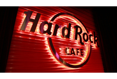 テイラー・スウィフトの衣装も！ 最高にロックなカフェ 画像