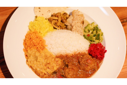 口へ運ぶたびに味が変わる？ スリランカ料理店の絶品カレー 画像