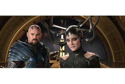 天海祐希＆ケイト・ブランシェット、日米2大女優が「ひざまずけ！」字幕＆吹替映像到着 画像