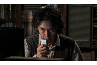 ソル・ギョングvsキム・ナムギル、妄想と現実の狭間で混乱…『殺人者の記憶法』予告 画像